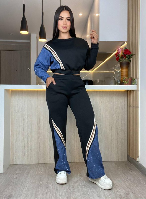 💎 Conjunto Deportivo Mujer “Luz & Estilo” – Brilla con Elegancia y Confort