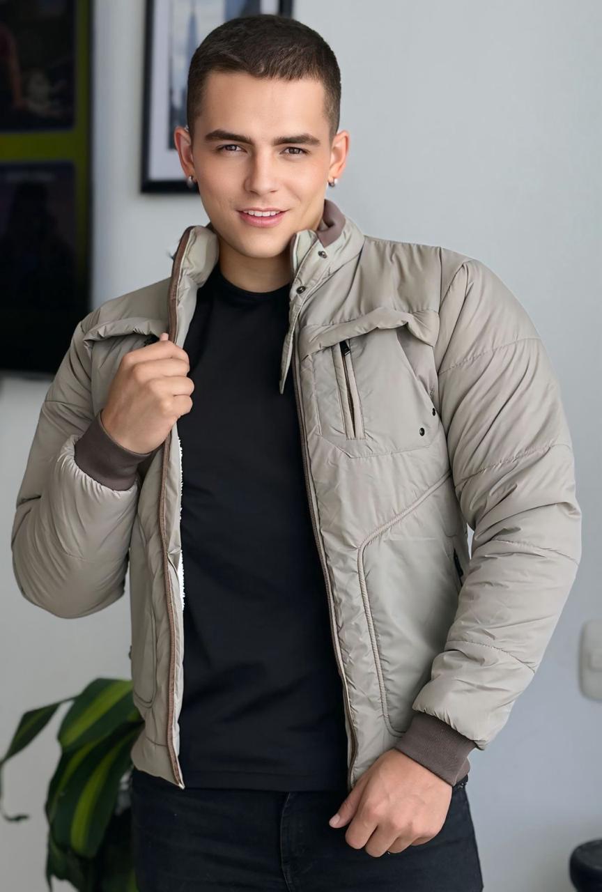 💥 Chaqueta Piloto Ovejera con Broche 🔥 ¡Estilo, Comodidad y Abrigo en Uno!