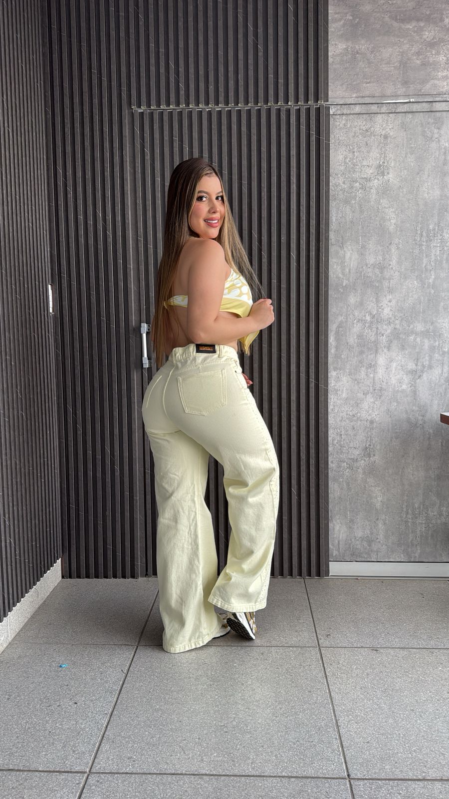 ✨ Jean Bota Recta Solus Glow Vainilla con Piedrería Fina ✨